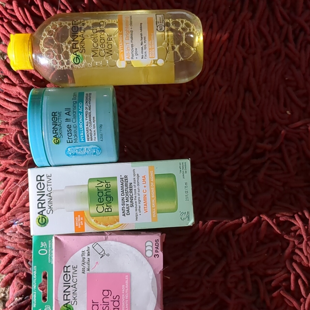 Garnier Micellar Cleansing Water w/ Vit C Make Up Cleaning Balm Moisturizer Pads